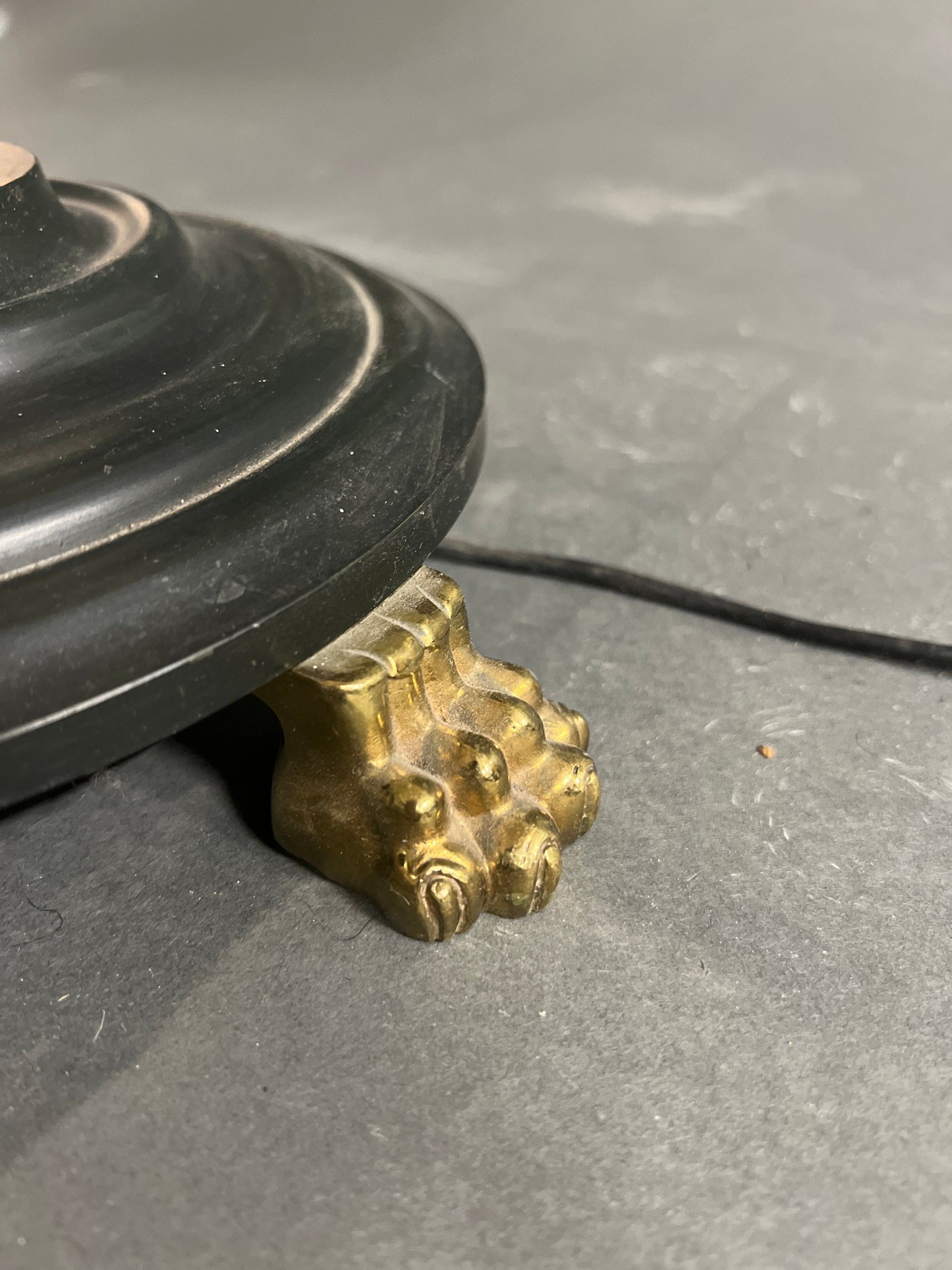 Lampadaire vintage de style antique