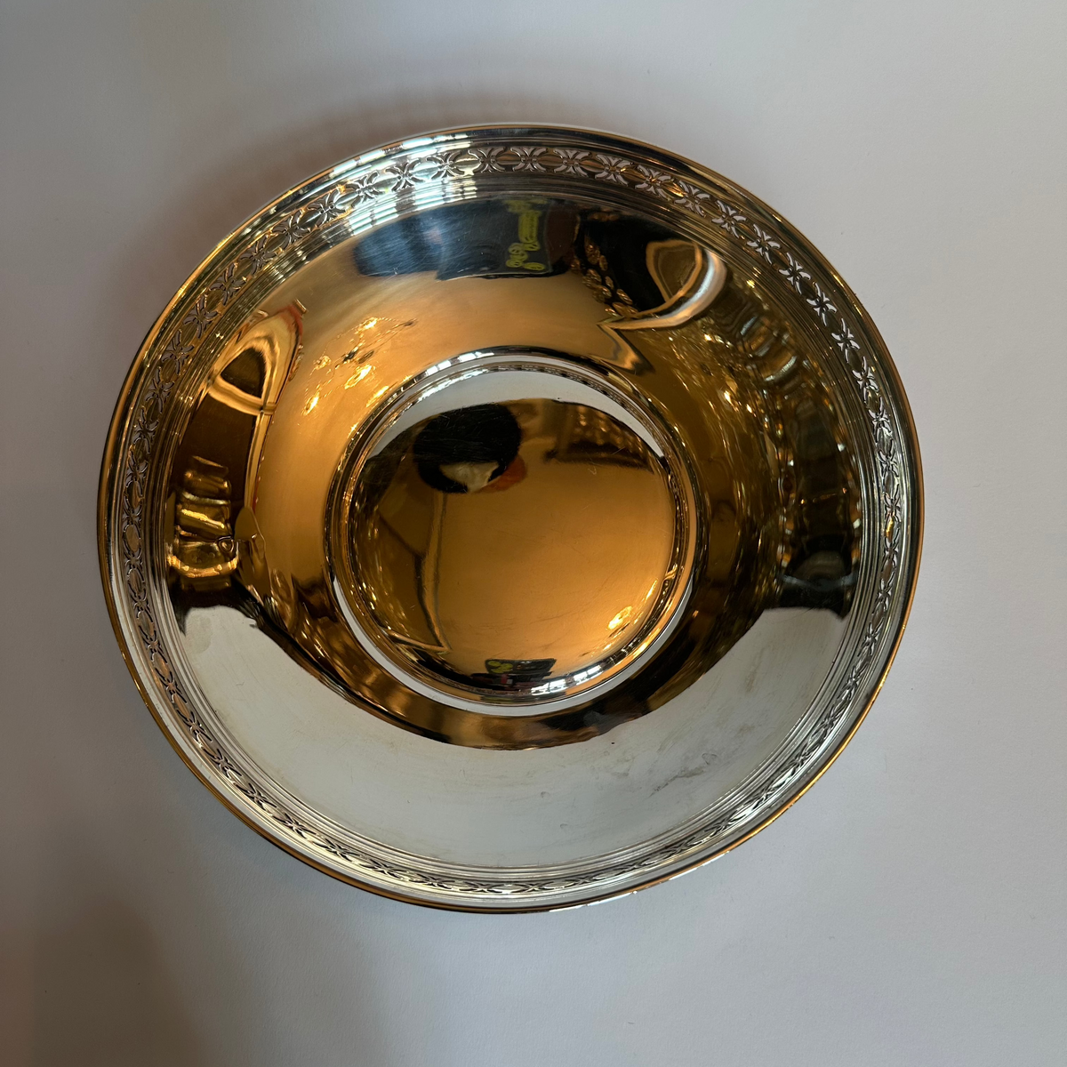Bol plat vintage en argent modèle 18720 de Tiffany & Co. avec bord ajouré