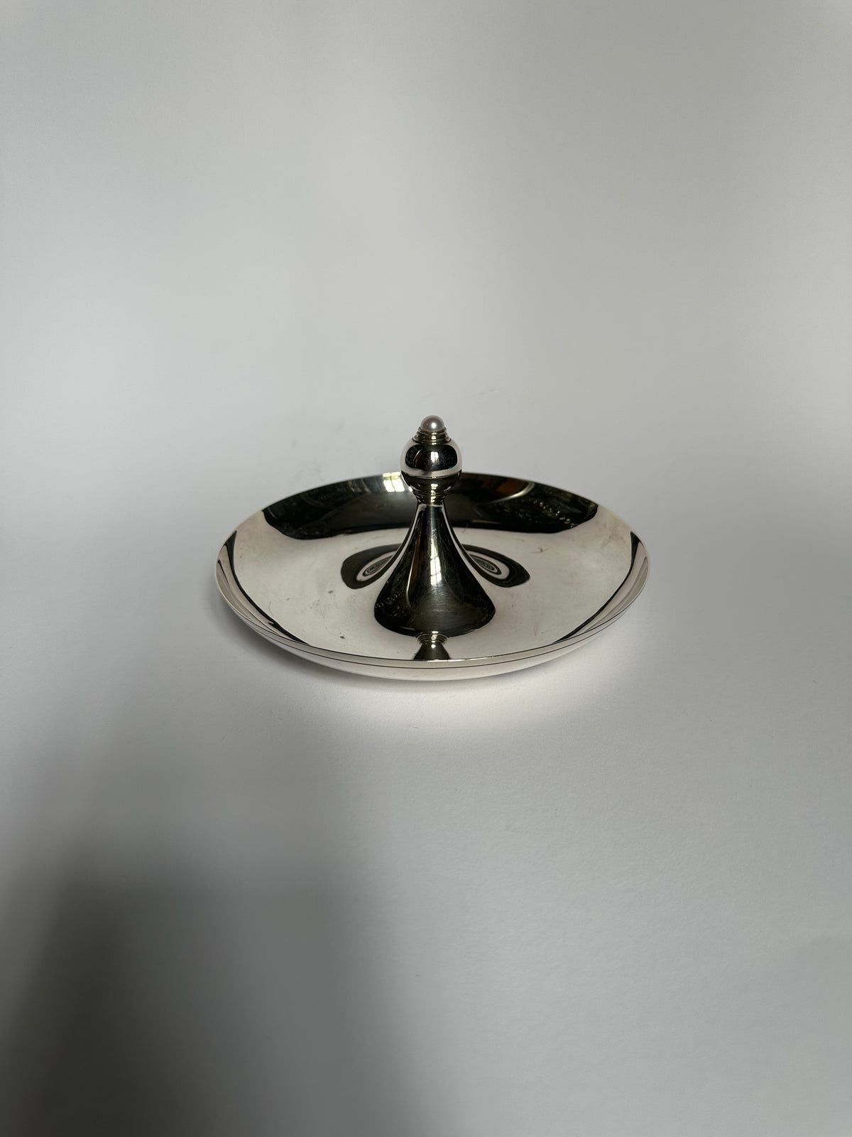 Bol à anse vintage en argent sterling modèle 22155 « RM » par Tiffany & Co.