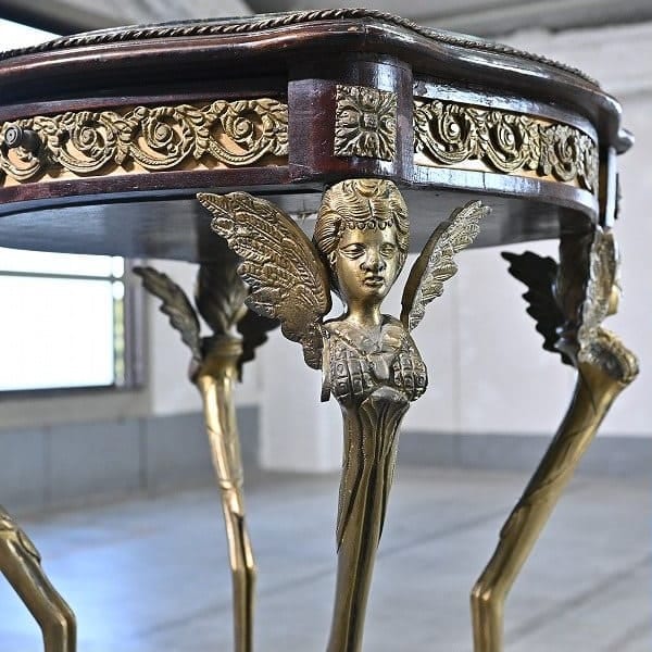 Vintage Beistelltisch mit Engel-Dekor aus Frankreich