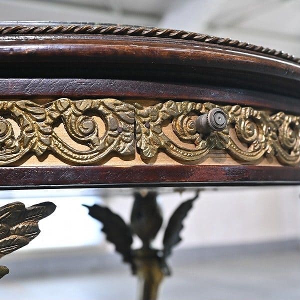 Vintage Beistelltisch mit Engel-Dekor aus Frankreich