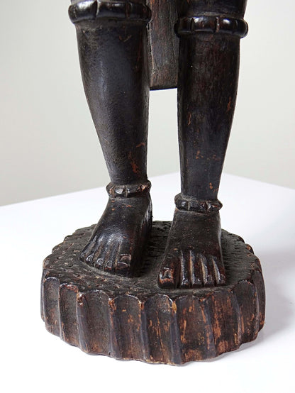 Vintage Holzskulptur "Frau mit Krug" Westafrika