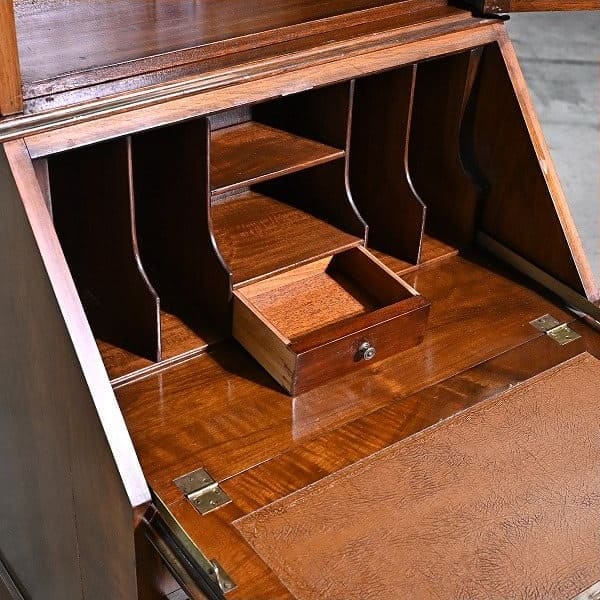 Vintage Bücherschrank mit Sekretär