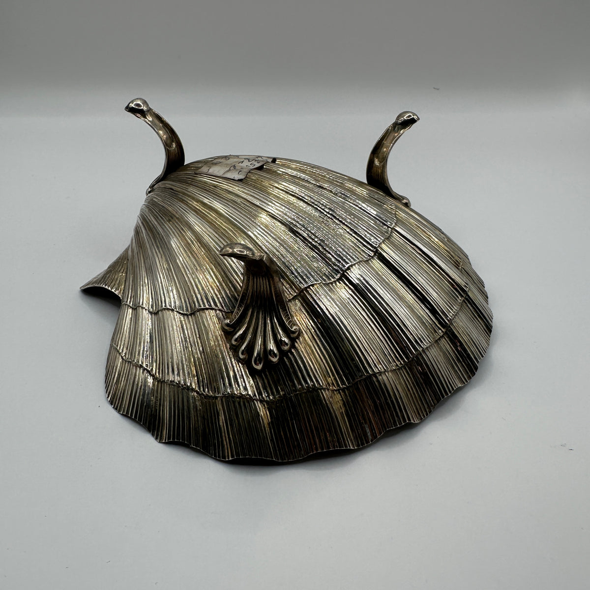 Große Muschelschale aus Sterling Silber dreibeinig dekorativ und skulptural