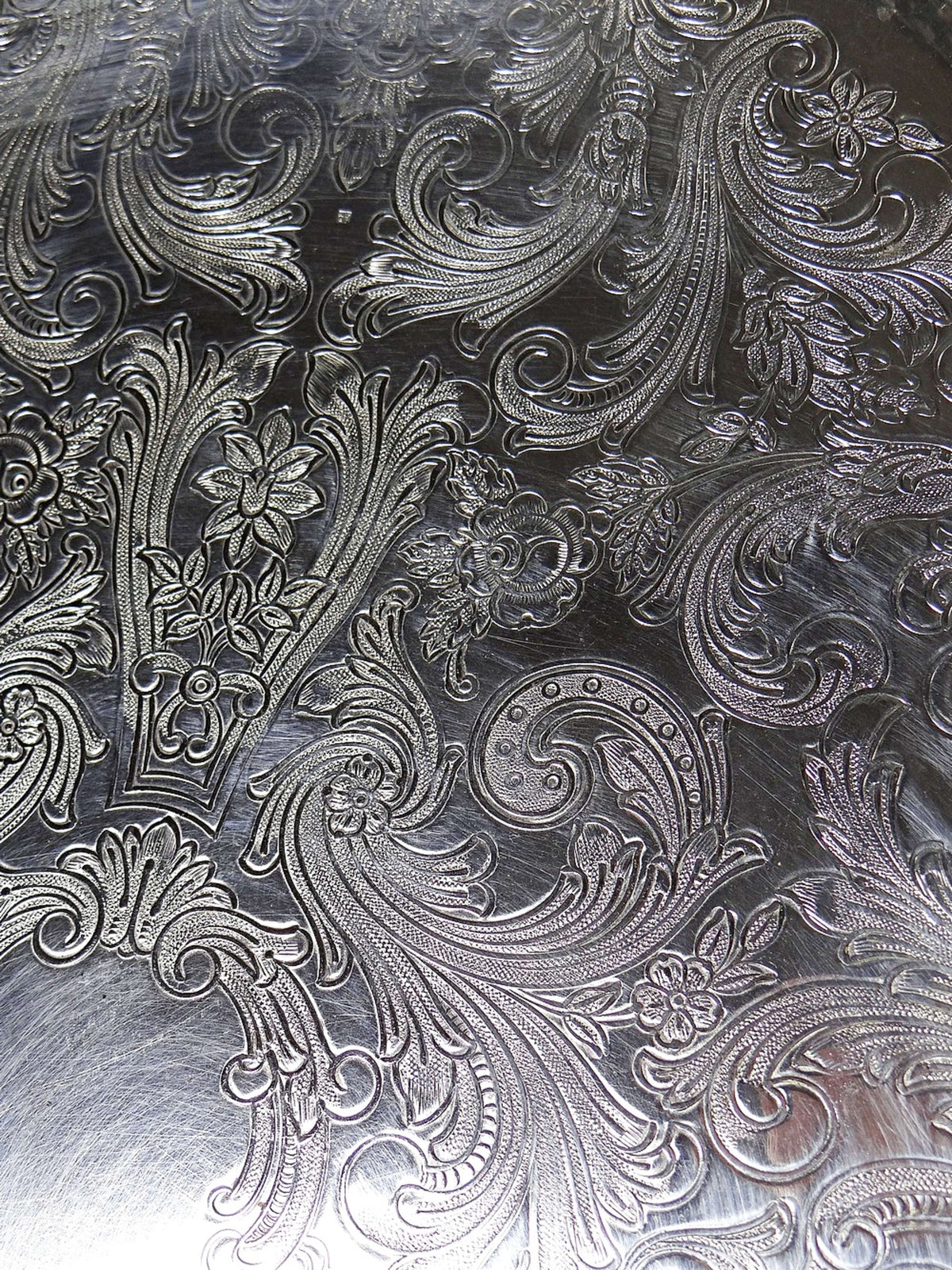 Vintage Tablett Alexandre Gelb Paris aus versilbertem Metall