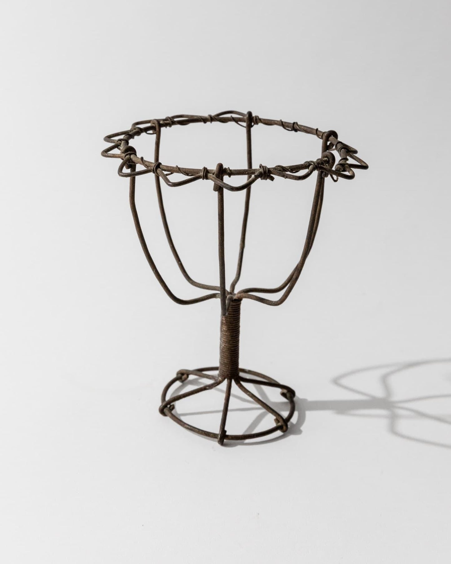 Vintage Kerzenhalter Set von 2 aus Eisen, handgebogen und geflochten, Volkskunst