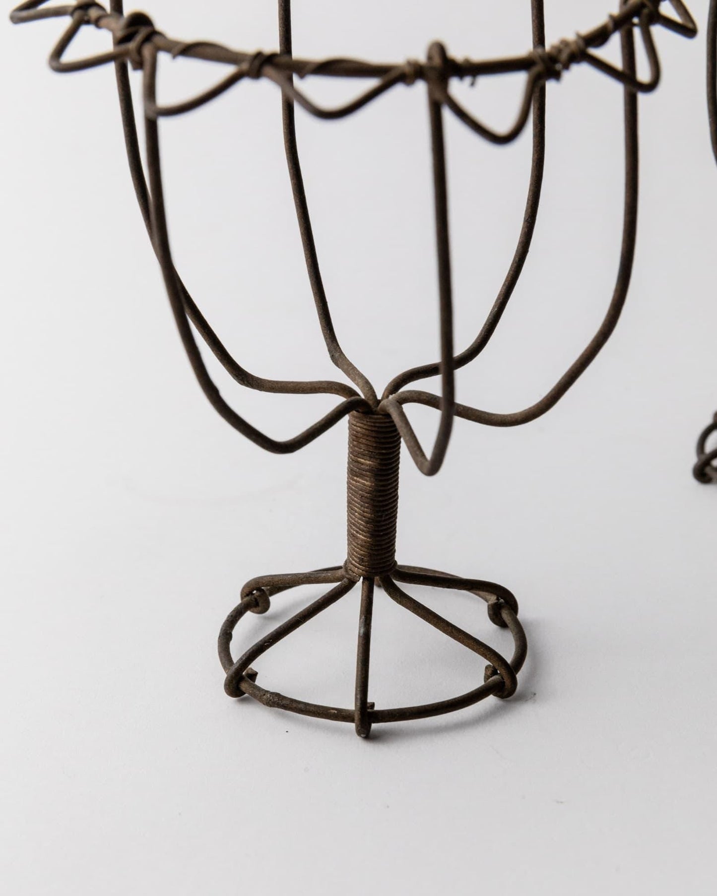 Vintage Kerzenhalter Set von 2 aus Eisen, handgebogen und geflochten, Volkskunst