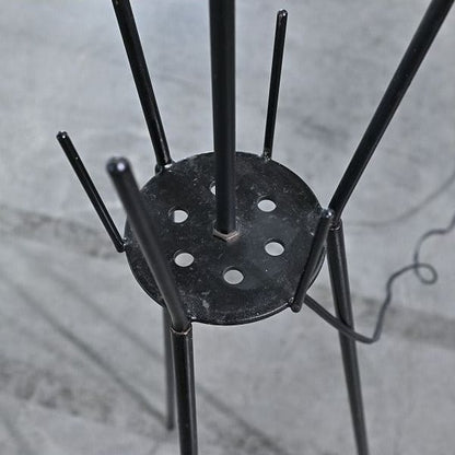 Vintage Stehlampe mit Rillenmuster und Dreibein