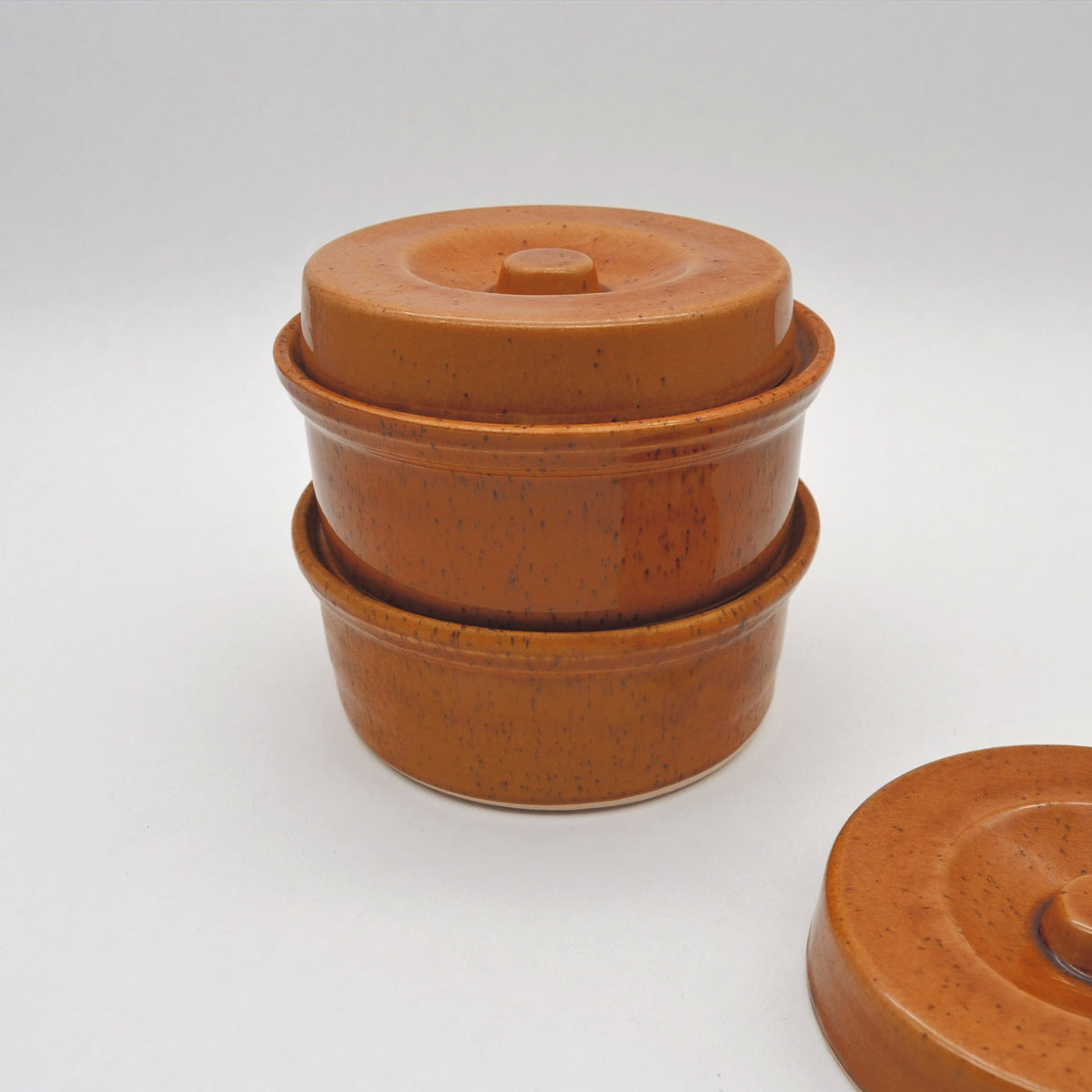 Vintage Ofenform rund mit Deckel, Steinzeug Ocker-Schwarz