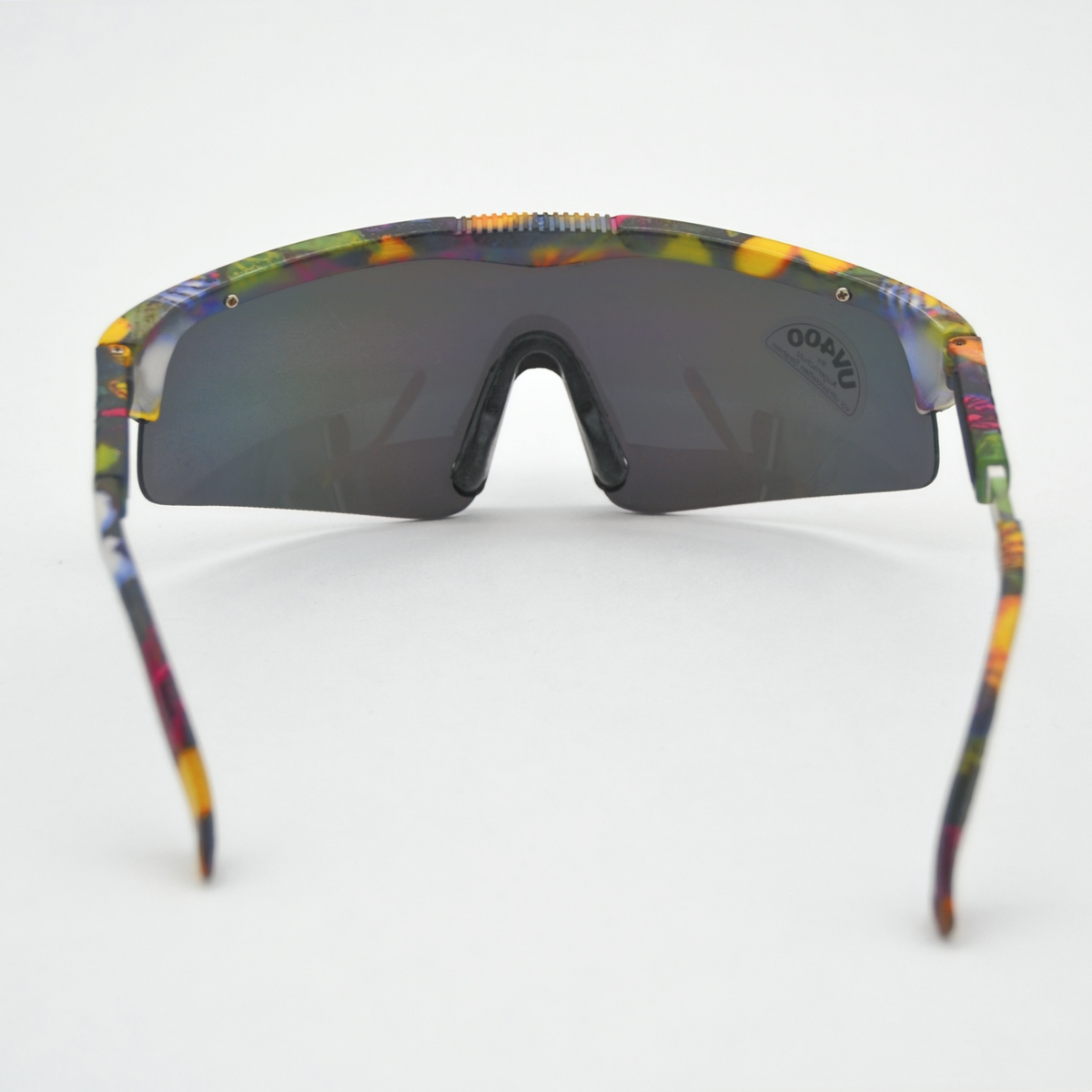 Lunettes de soleil vintage colorées effet miroir