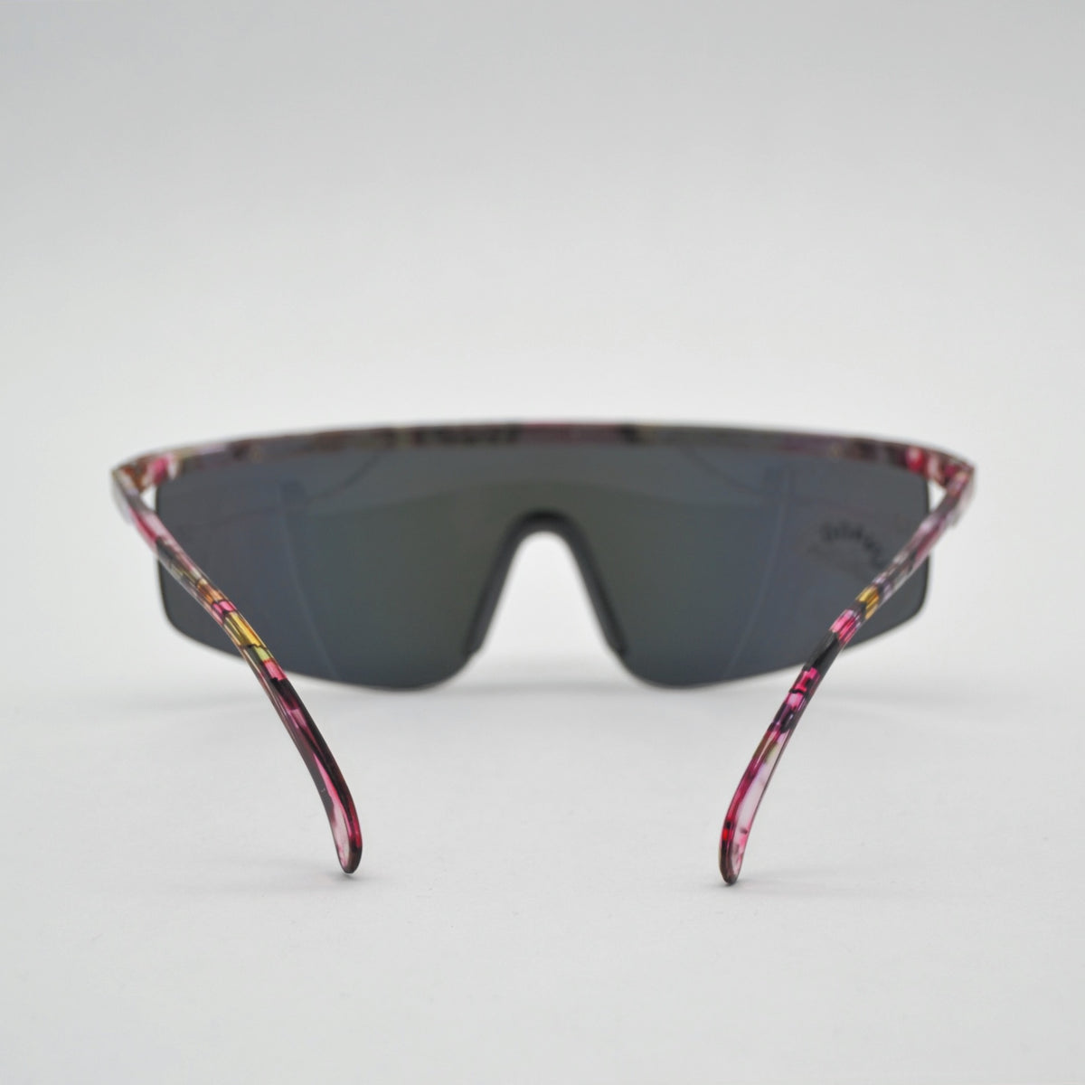 Lunettes de soleil vintage à motifs roses