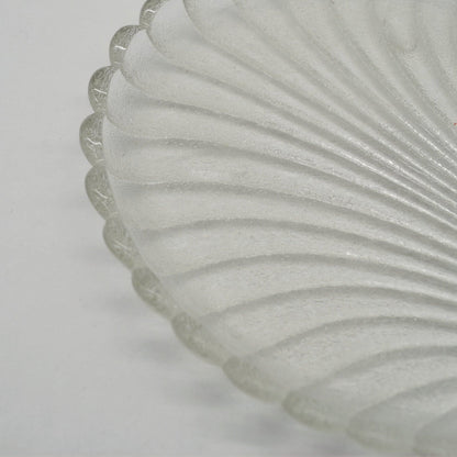 Assiette en verre texturé coquillage vintage