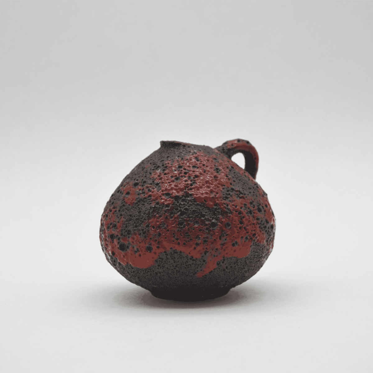 Vintage Vase Ceramic Lava Black-Red with Handle