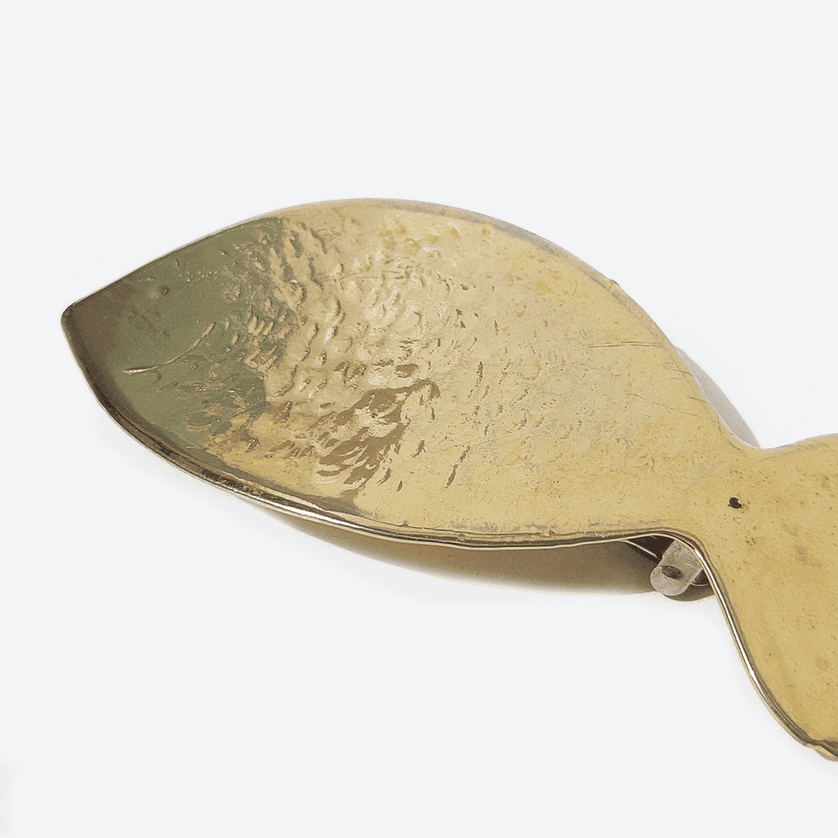 Vintage Fischbarette gehämmertes Metall gold
