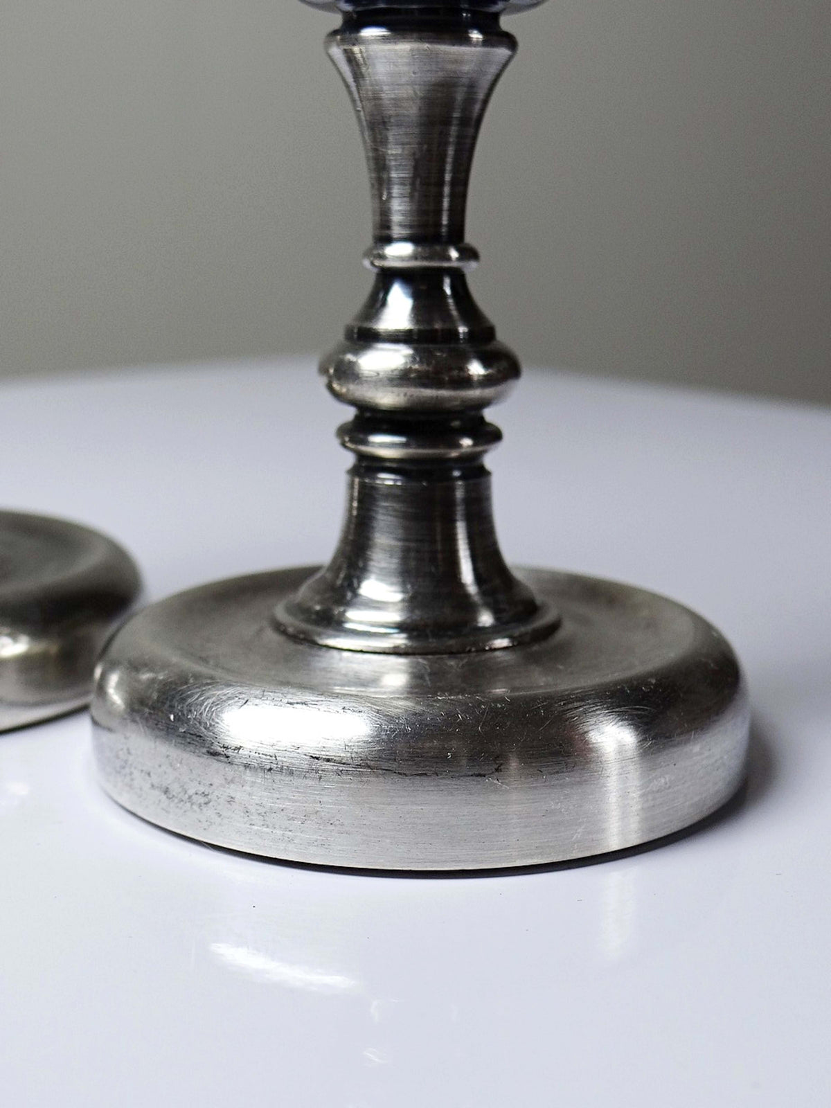 Set von 2 Vintage Kerzenständer aus versilbertem Metall, Georgian Revival