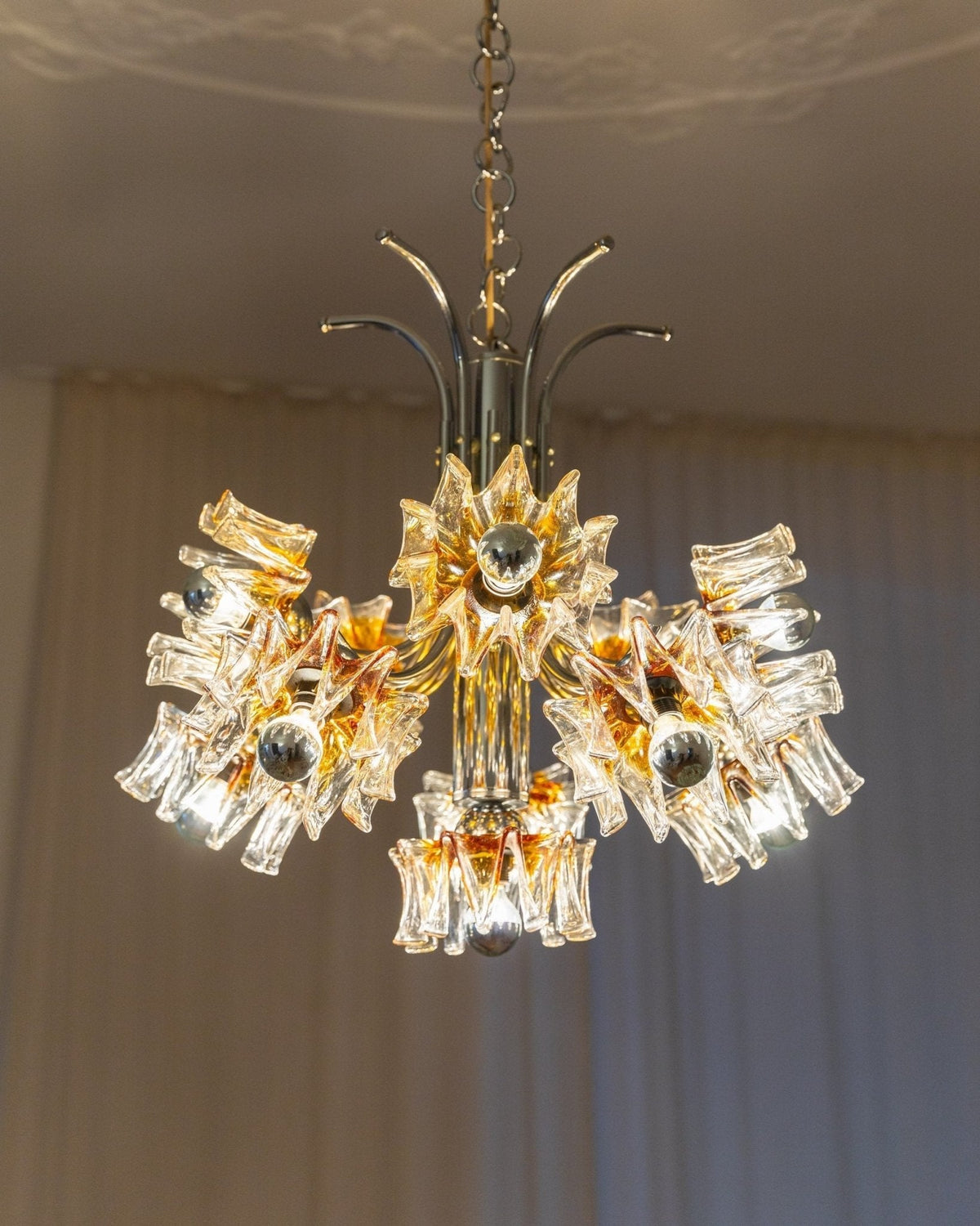 Vintage Kronleuchter von Carlo Nason für Mazzega Murano Blumen Glasschirm 11-flammig