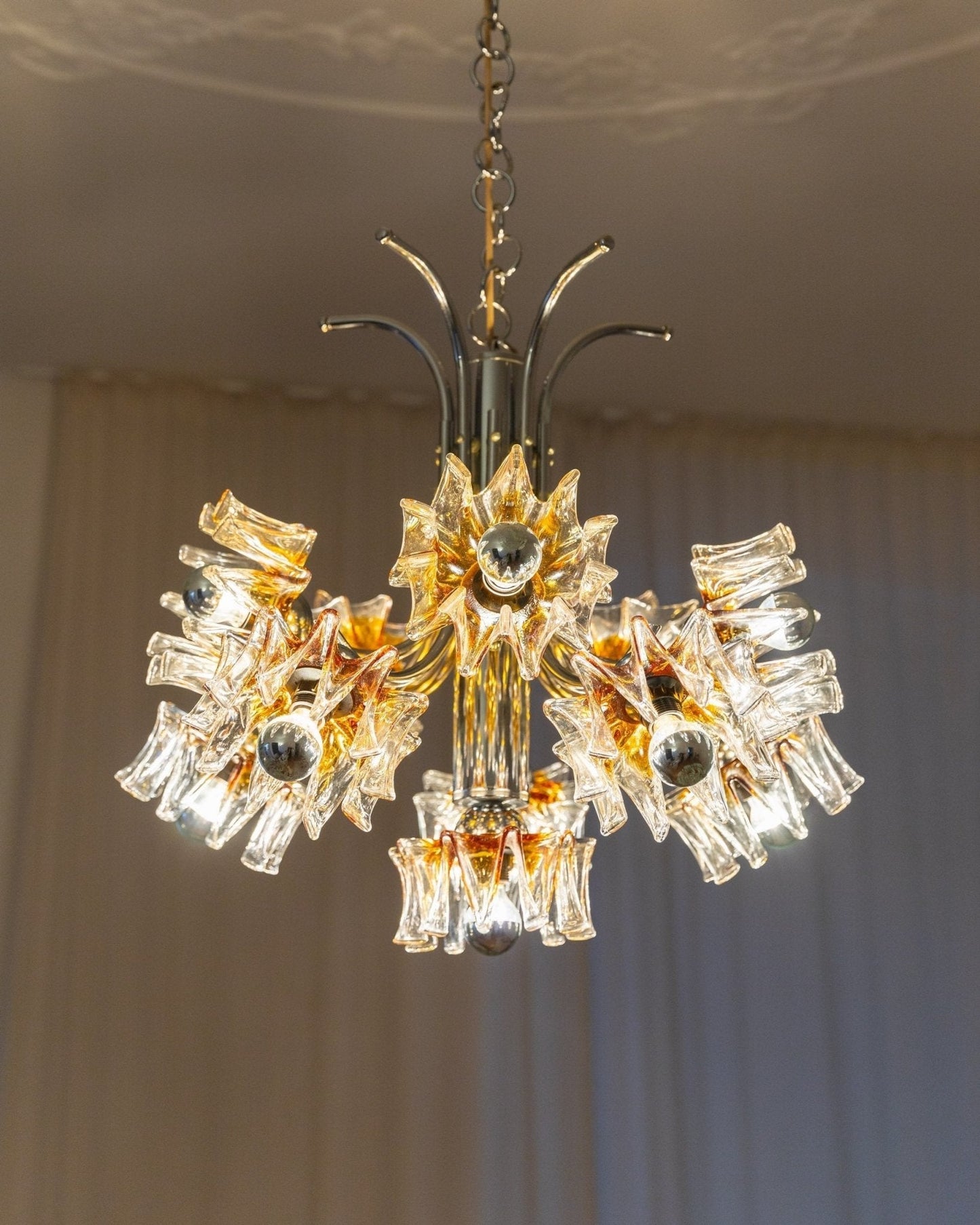 Vintage Kronleuchter von Carlo Nason für Mazzega Murano Blumen Glasschirm 11-flammig