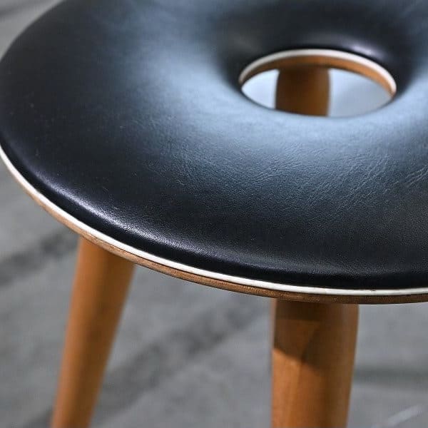 Vintage Hocker Ring Stool von Tokuyoshi Kato für Tendo Mokko mit Loch in der Sitzfläche