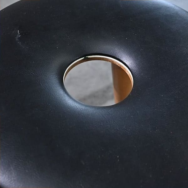 Vintage Hocker Ring Stool von Tokuyoshi Kato für Tendo Mokko mit Loch in der Sitzfläche