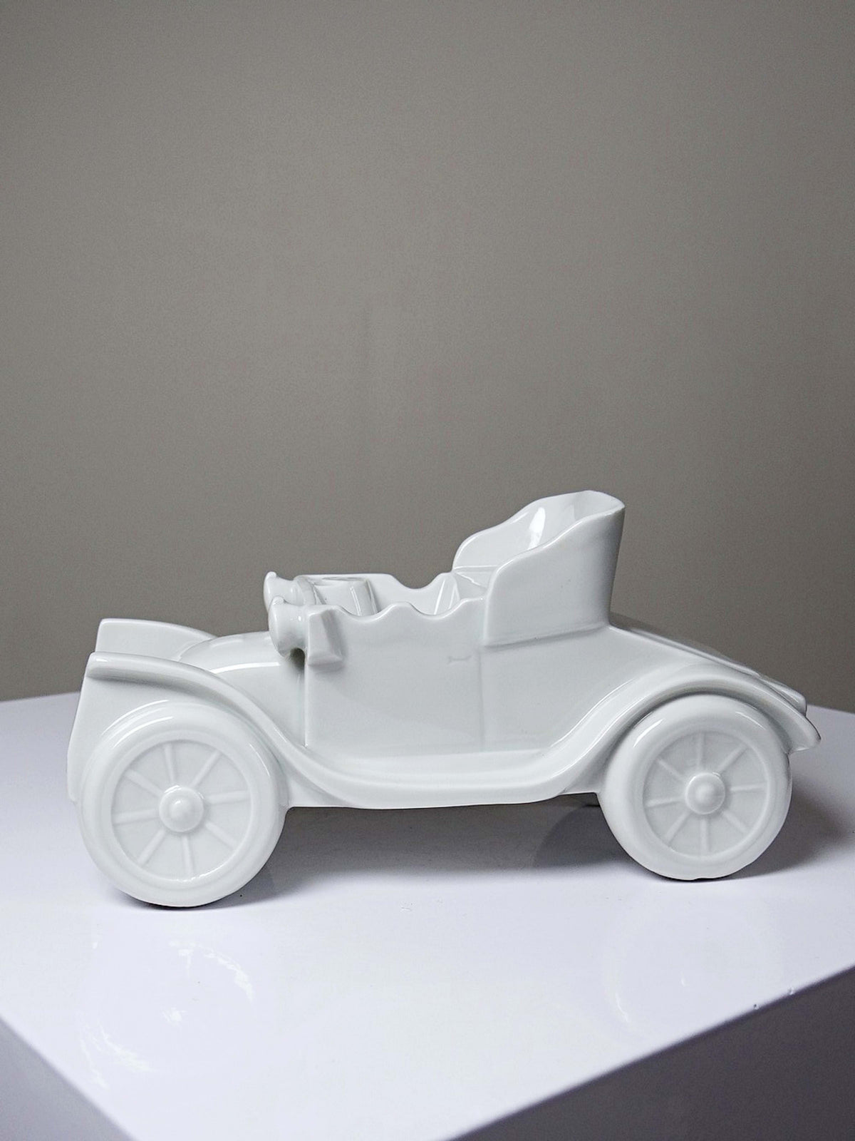 Vintage Dekofigur Oldtimer aus Limoges Porzellan