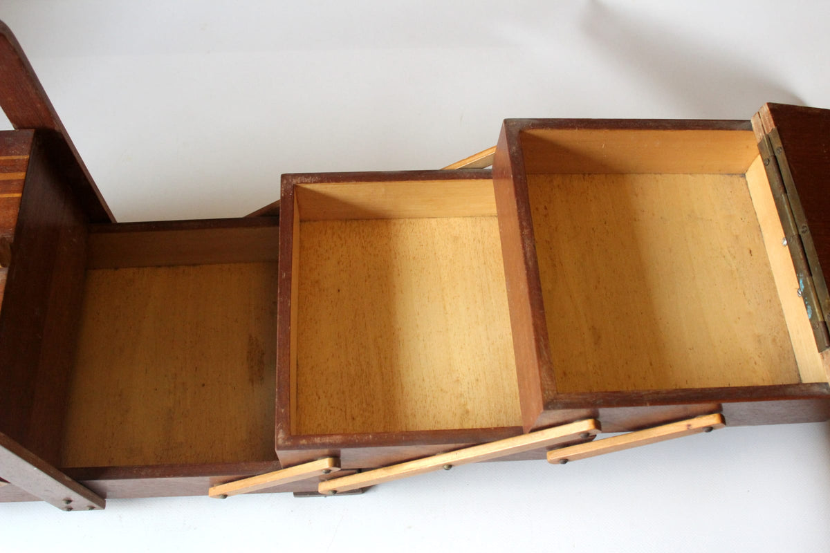 Vintage Nähkasten Truhe aus Holz und Metall, Art Deco 1930er