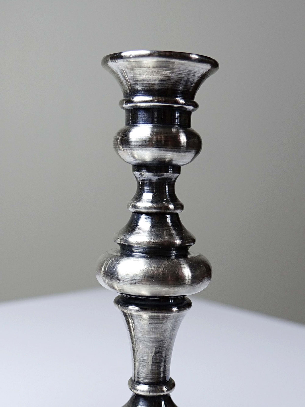 Set von 2 Vintage Kerzenständer aus versilbertem Metall, Georgian Revival