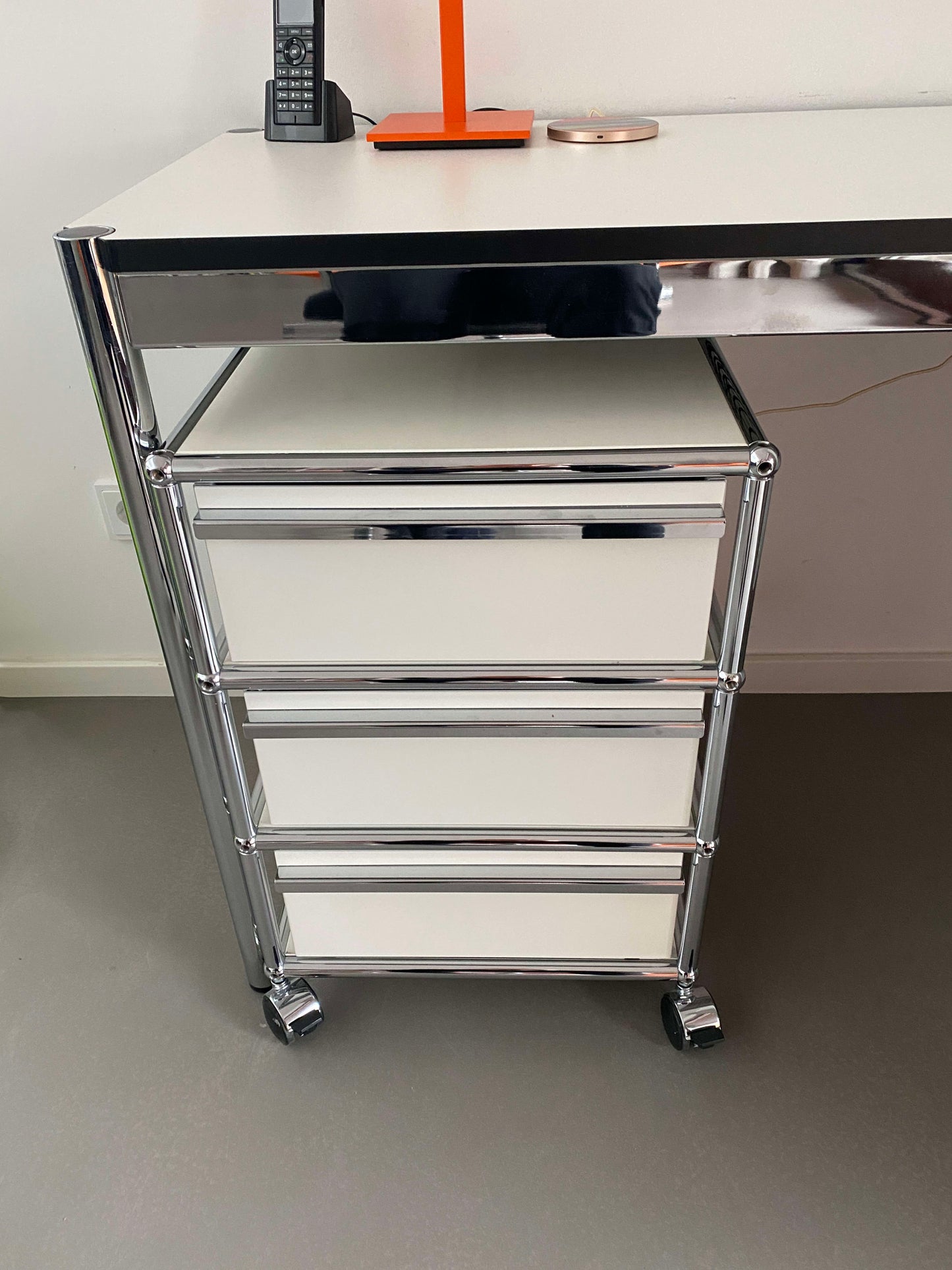 Vintage Rollcontainer von USM Haller reinweiß