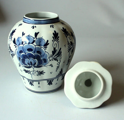 Set von 2 Vintage Vasen mit Deckel von Delft, handgemalt