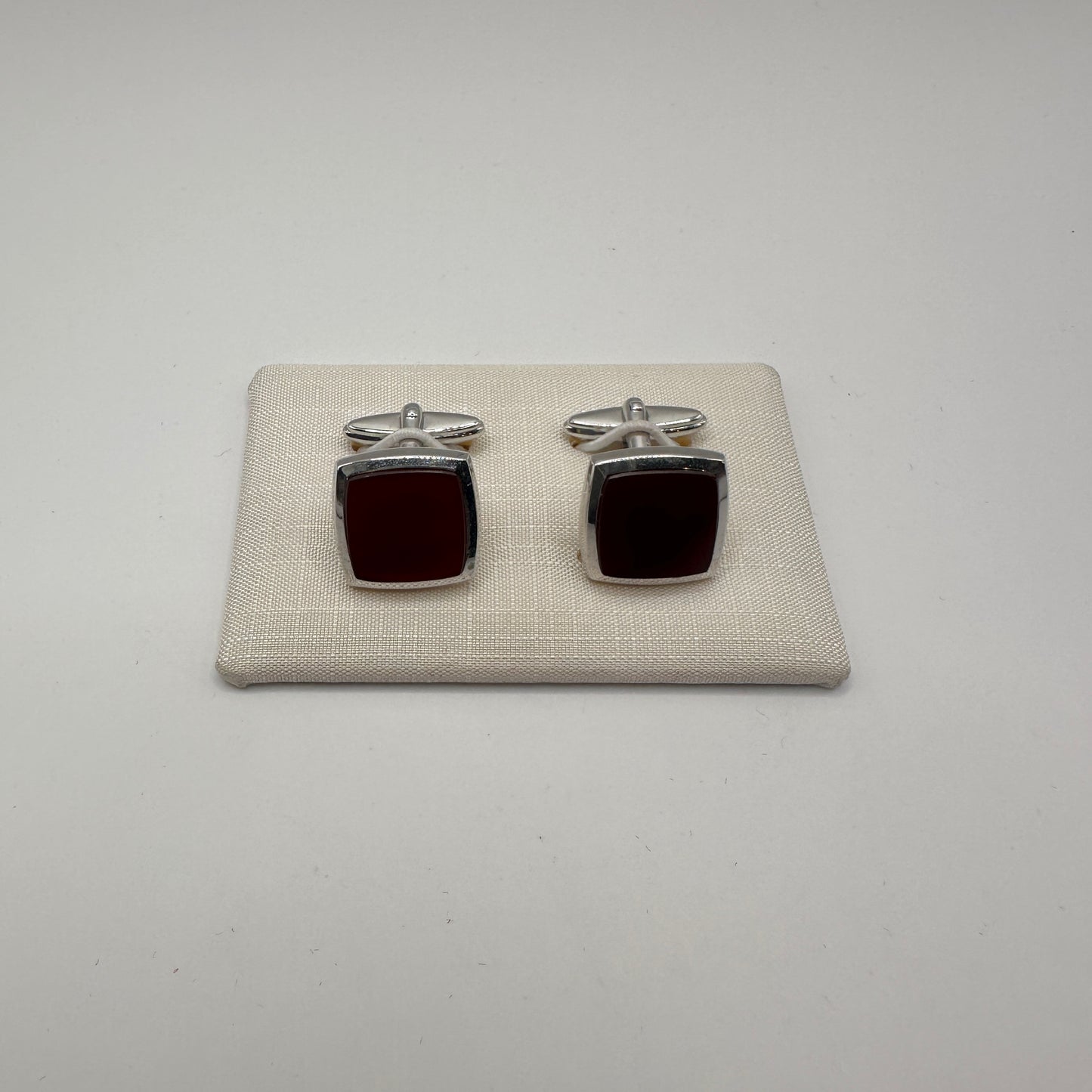 Vintage Manschettenknopf mit tiefrotem Intarsienstein aus 925 Sterling Silber