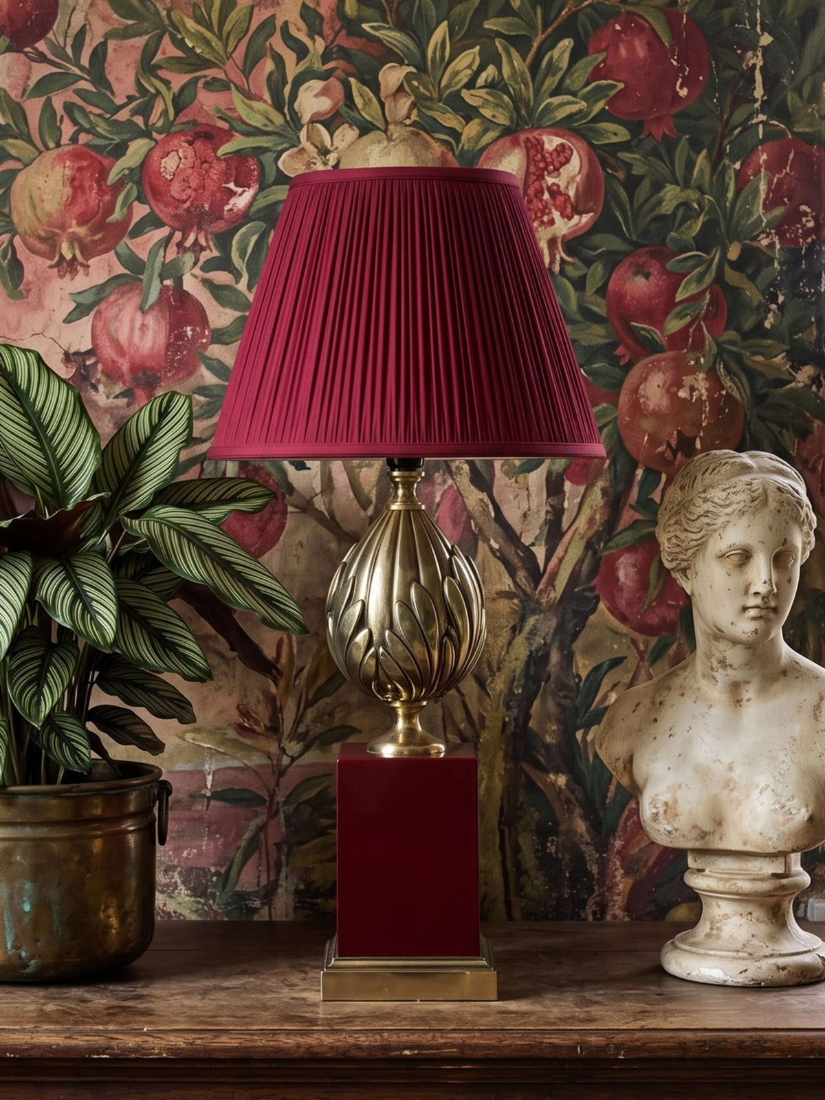 Vintage Tischlampe "Vérone" von Le Dauphin, Messing