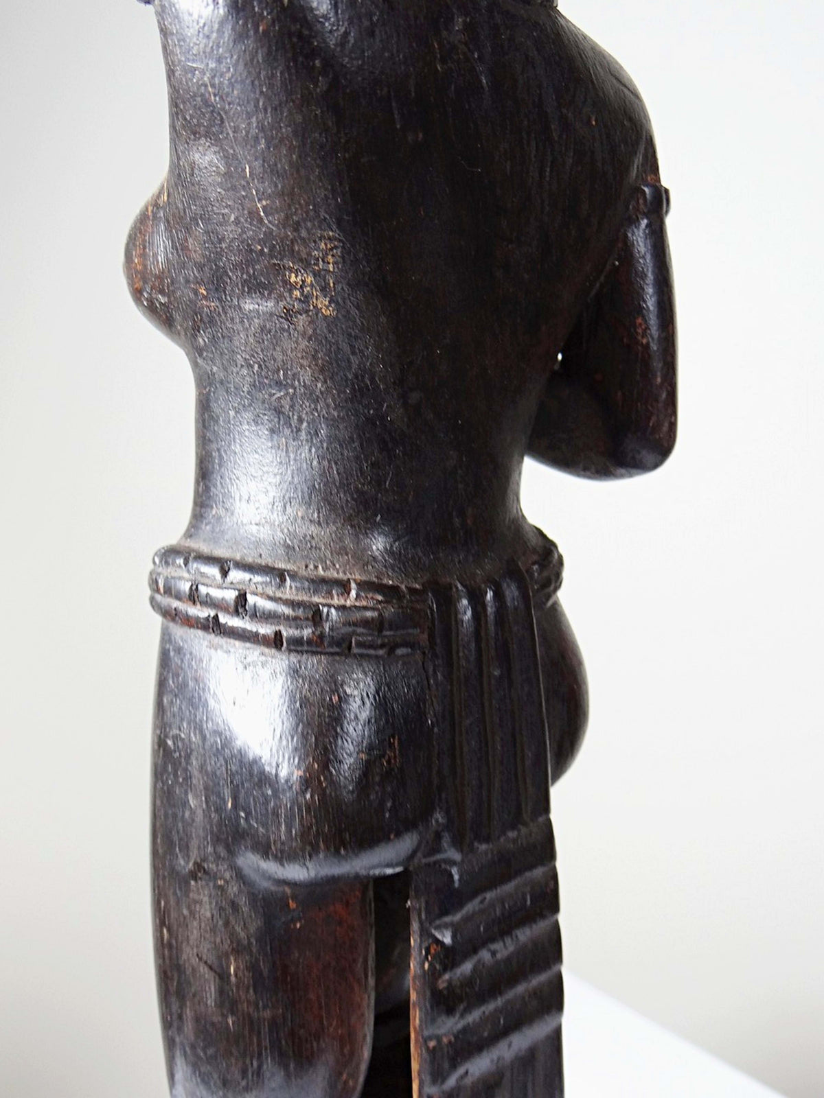 Vintage Holzskulptur "Frau mit Krug" Westafrika