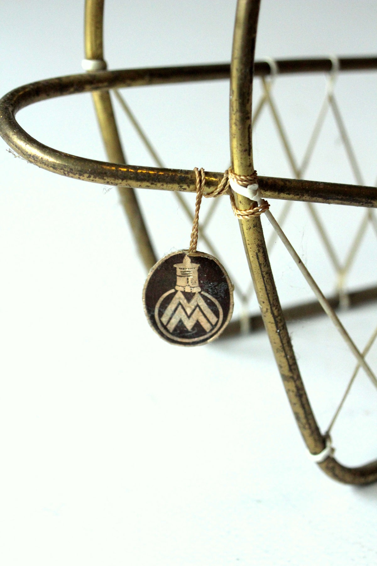 Vintage Flaschenkorb Messing und Rattan, Mid-Century