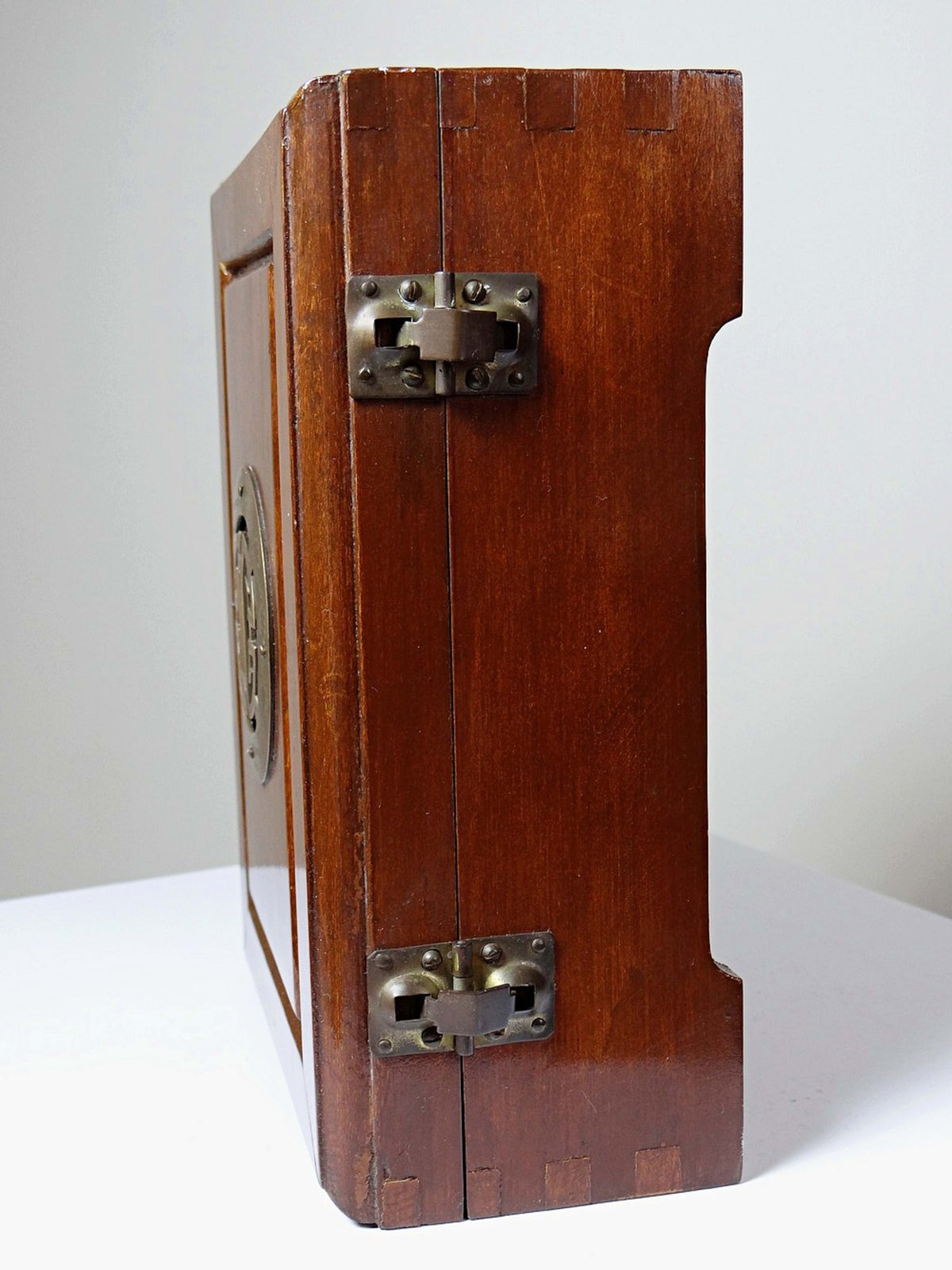 Vintage Schmuckdose Holz China mit Shou-Dekor in Kupfer