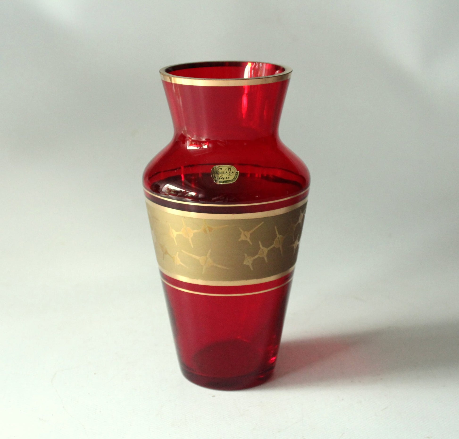 Vintage Vase "Böhmisches Glas" Rubinrot mit Goldakzenten