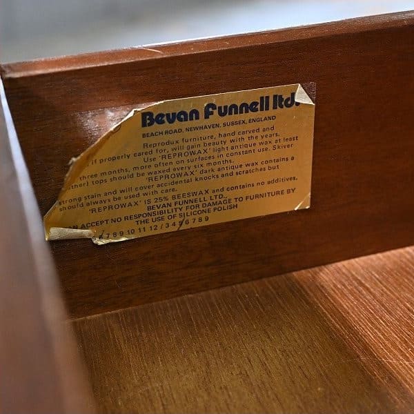 Vintage Sideboard REPRODUX von Bevan Funnell