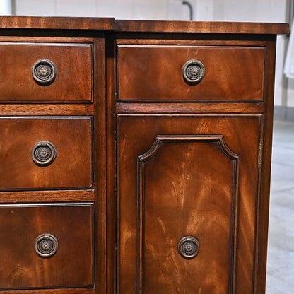 Vintage Sideboard REPRODUX von Bevan Funnell