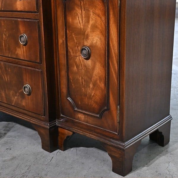 Vintage Sideboard REPRODUX von Bevan Funnell