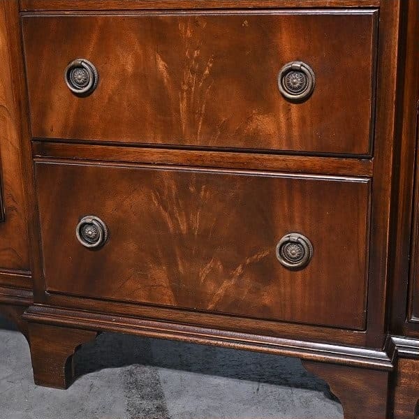 Vintage Sideboard REPRODUX von Bevan Funnell