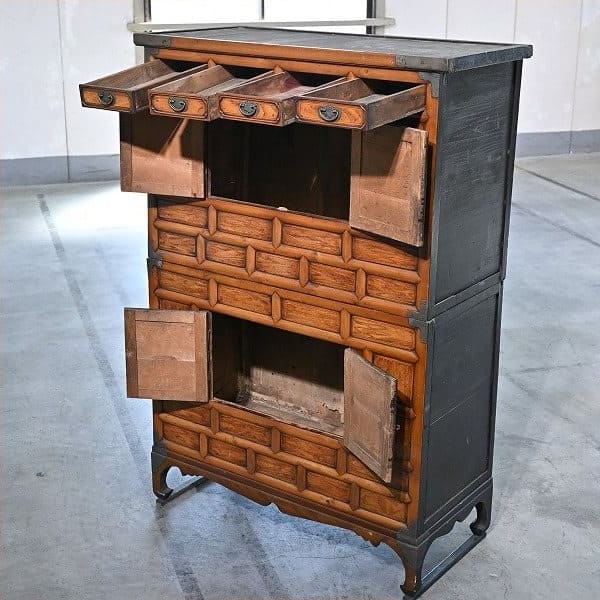 Vintage Schrank koreanische Joseon-Dynastie Ulmenholz