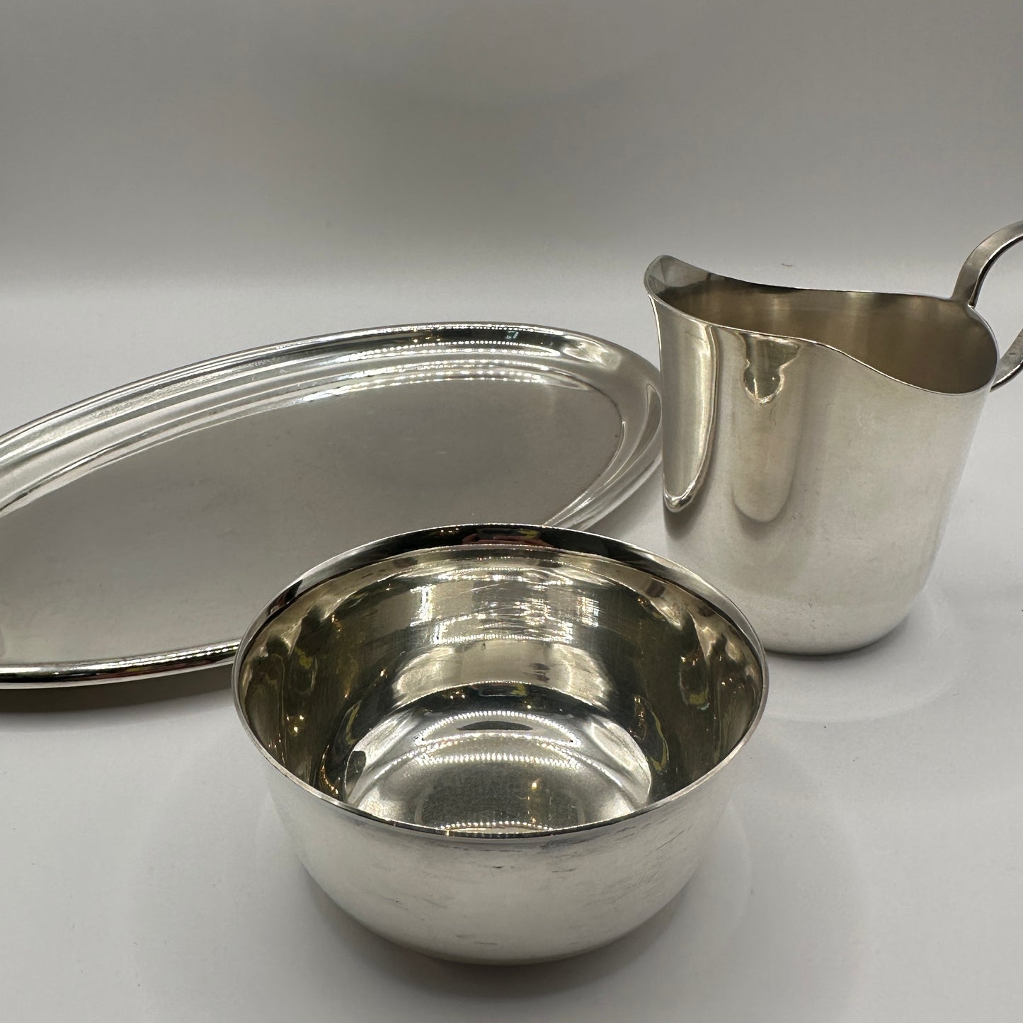 Silbernes Tee-/Servier-Set mit Tablett, Schale und Kännchen Set von 2