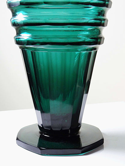Antike Art Déco Kristallvase Smaragdgrün, Böhmen 1920-1930