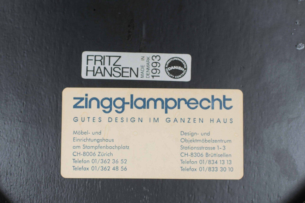 Dining chair 3107 by Arne Jacobsen for Fritz Hansen in black