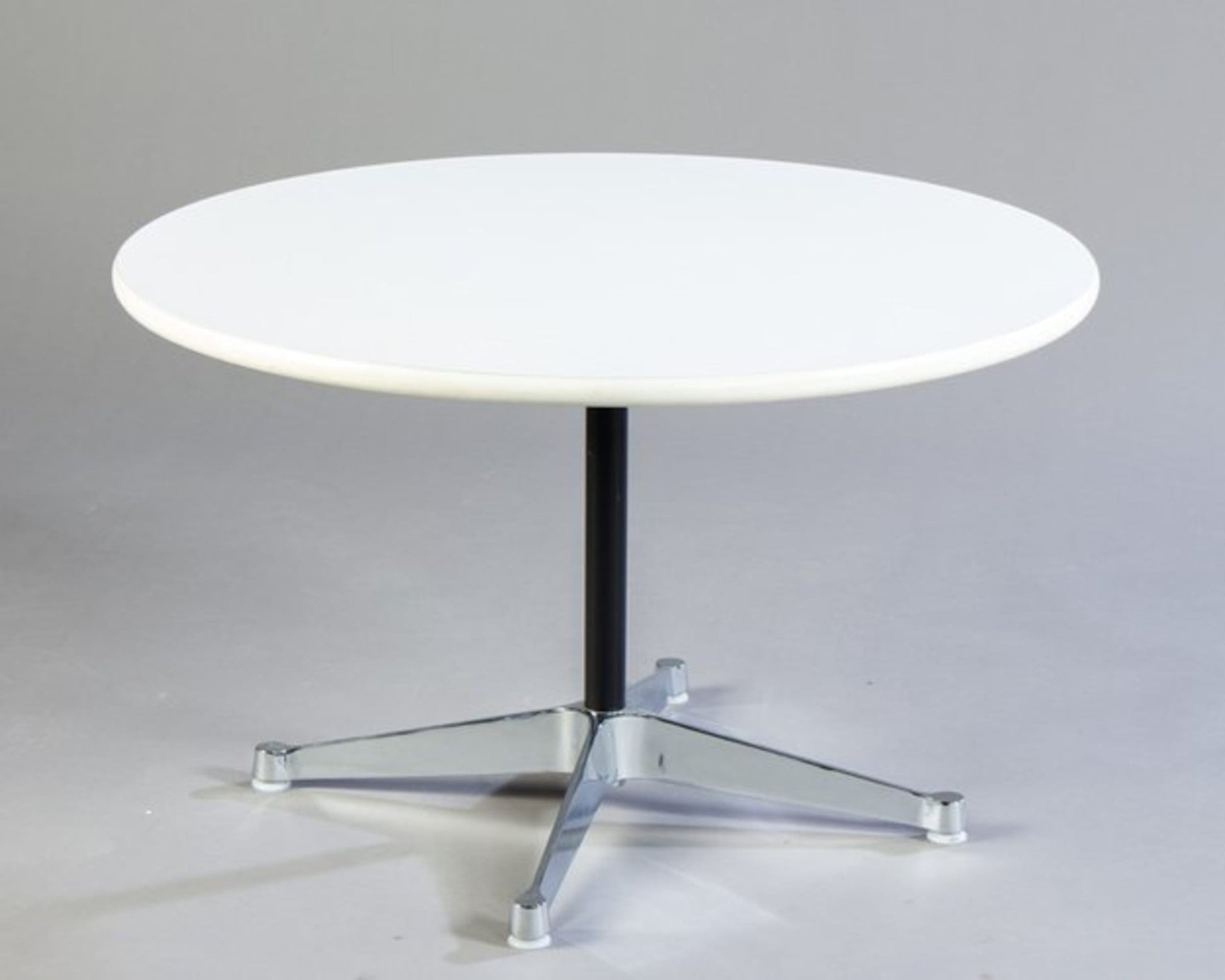 Vintage Couchtisch von Charles und Ray Eames für Herman Miller weiß schwarz silber