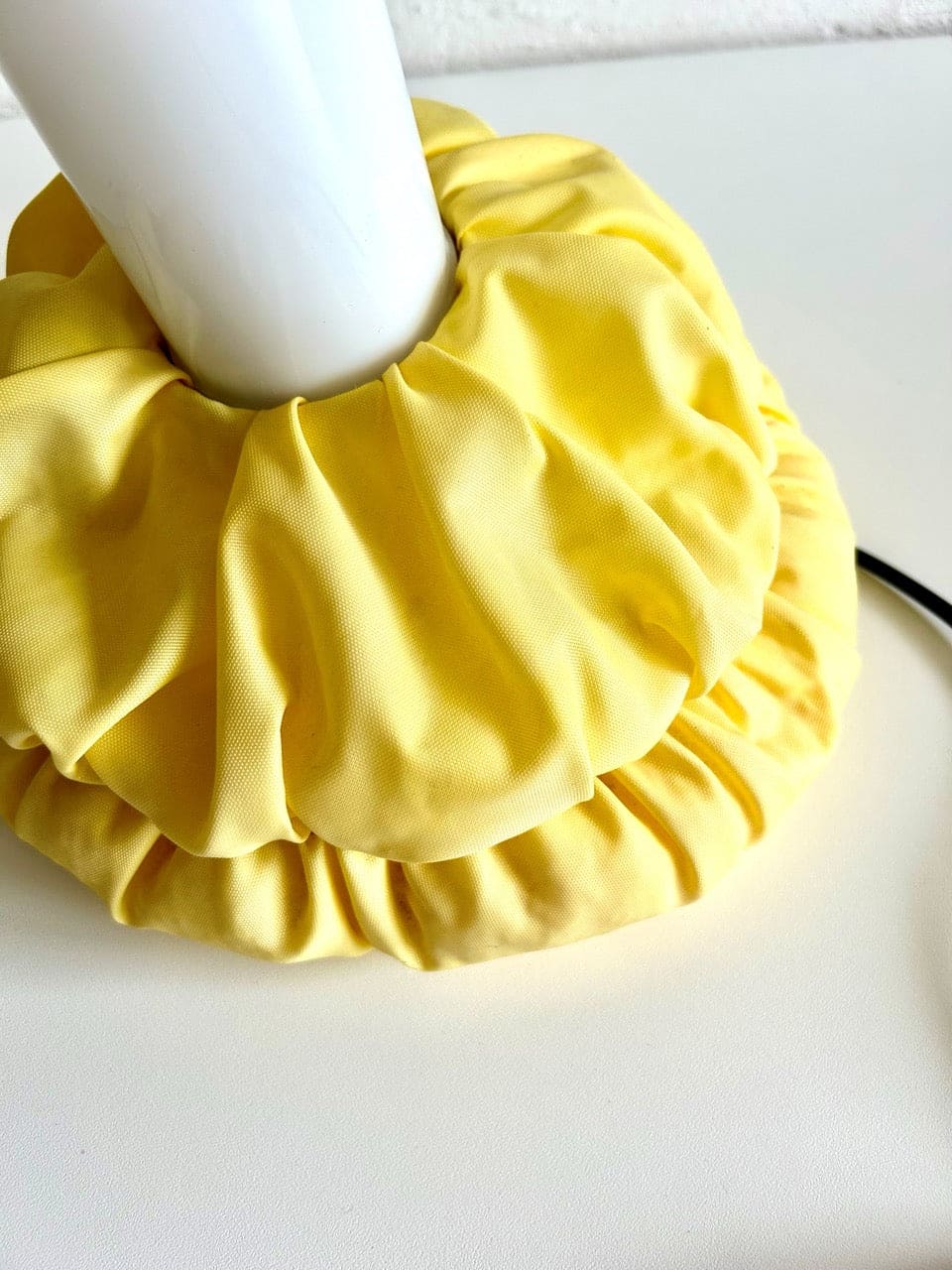 Lampe de table vintage Cloche da tavola de Sirrah blanche, jaune