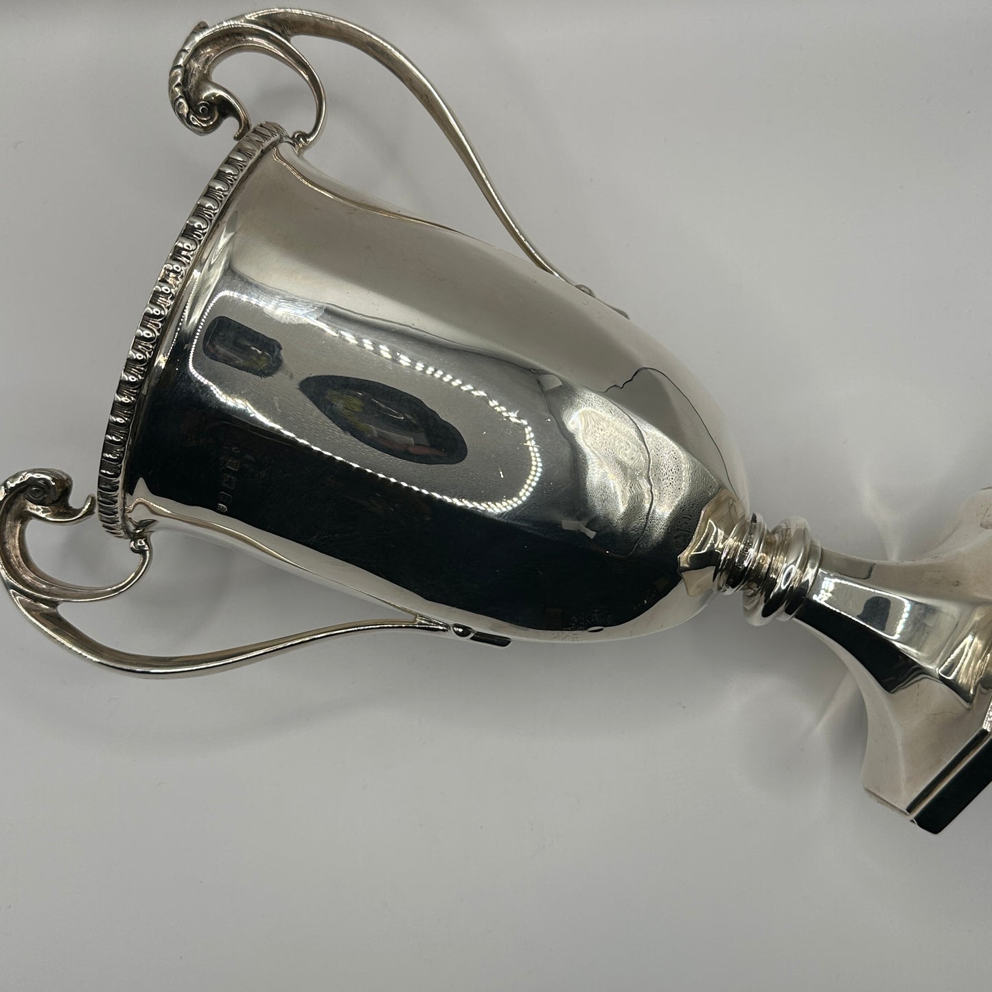 Vintage Pokal aus Sterling Silber mit zwei Henkeln, englisch, vergoldet innen, Birmingham, 20. Jh.