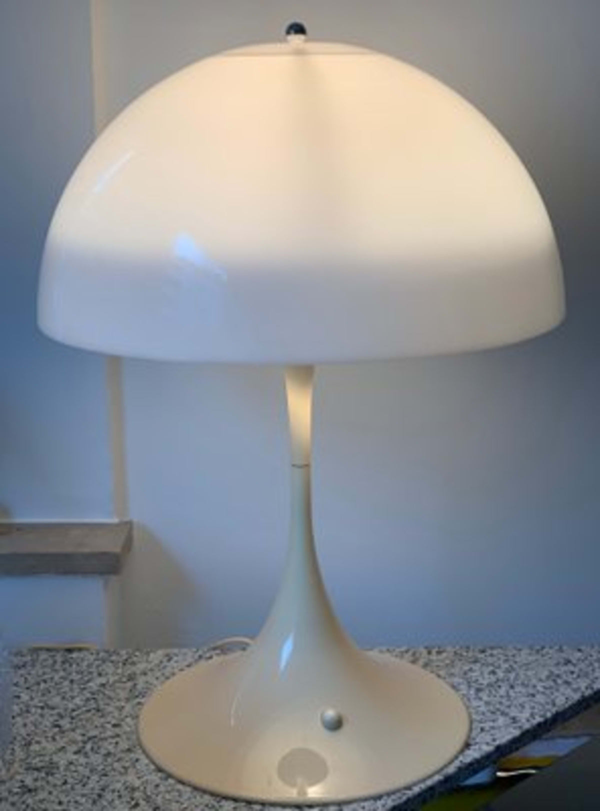 Vintage Panthella Tischlampe von Verner Panton für Louis Poulsen cremeweiß