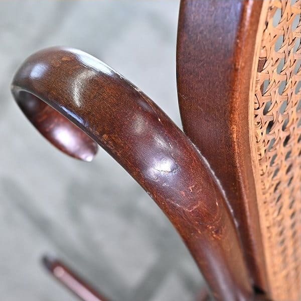 Vintage Schaukelstuhl "No.5-RU" von Akita Mokko für IDC Otsuka Möbel, Bugholz, Rattan, gebraucht