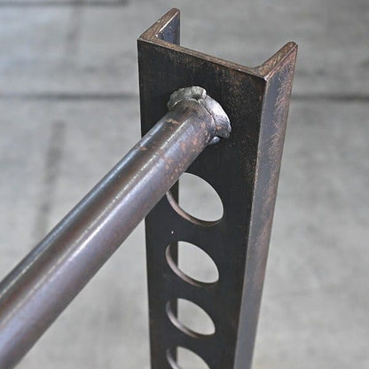 Vintage Garderobe im Industriedesign mit Lochblech, rechteckig, gebraucht