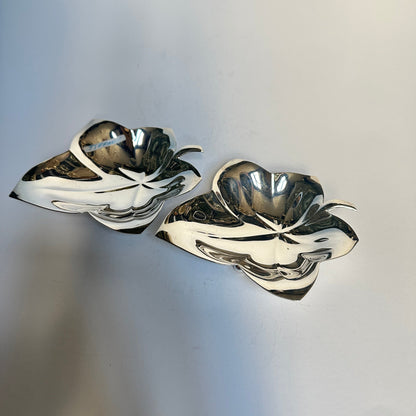 Bol vintage en argent en forme de feuille modèle 23159 par Tiffany &amp; Co. Lot de 2 en argent