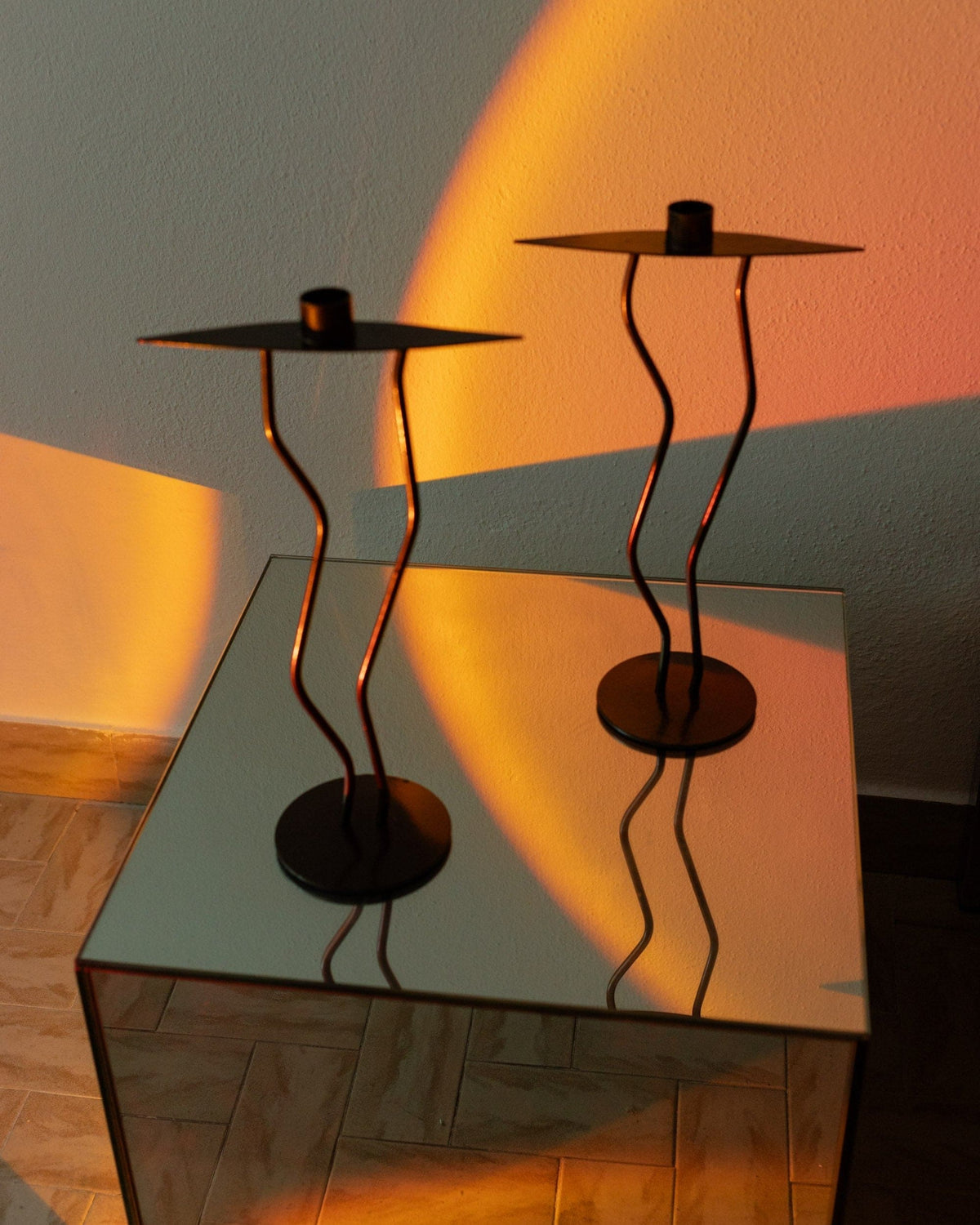 Vintage Kerzenhalter Zigzag-Form Memphis-Stil 90er Jahre Set von 2